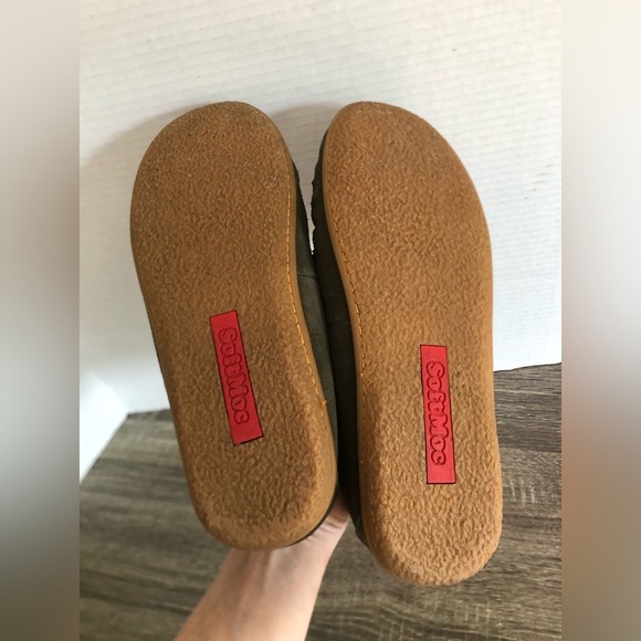 Softmoc Leather Moccasin Slippers - Picture 3 of 8